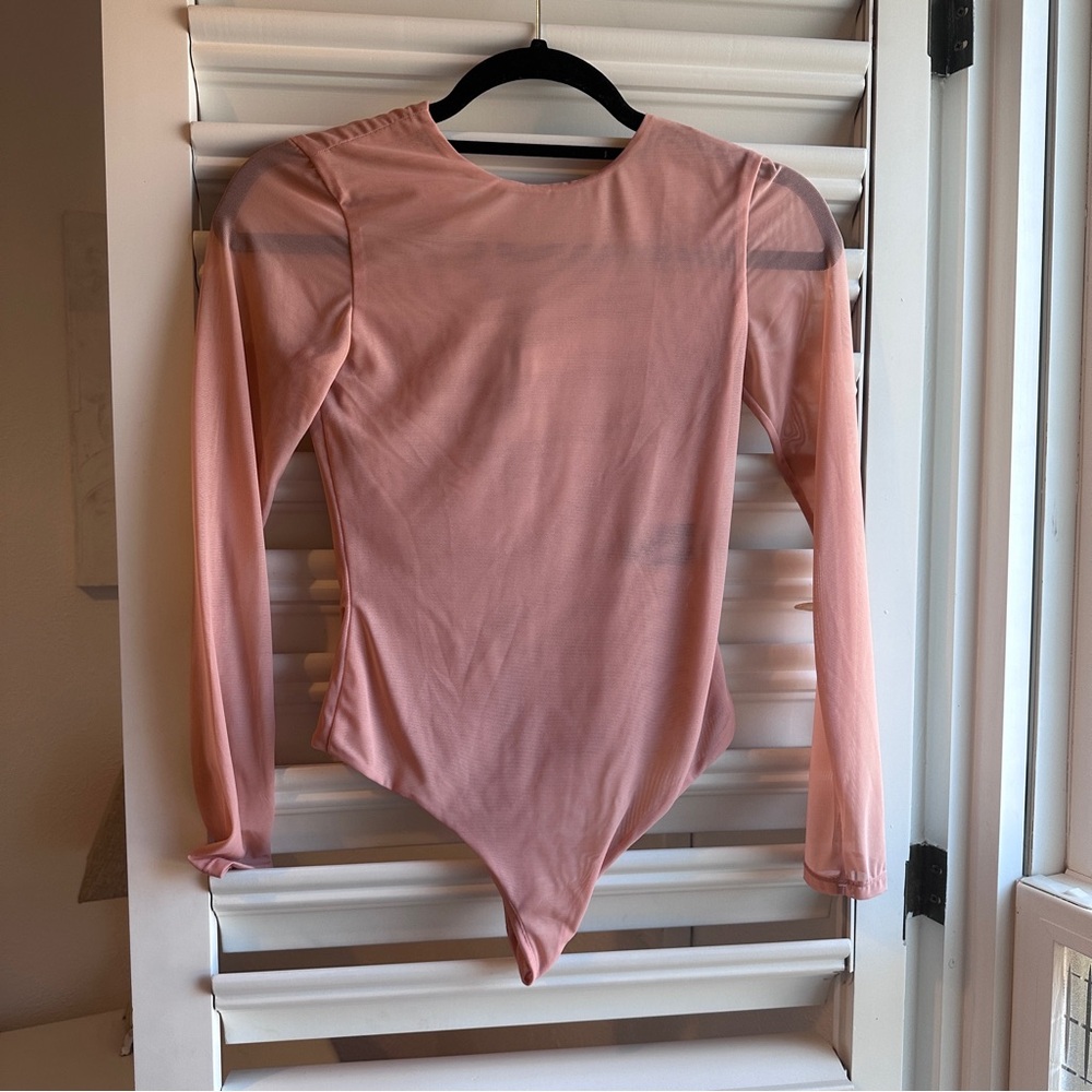 Alice and Olivia‎ nude / blush bodysuit
